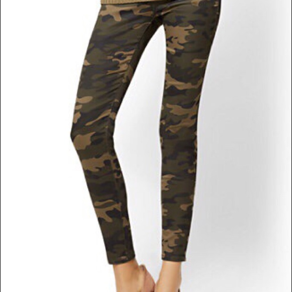 HIgh Waisted Camo Leggings